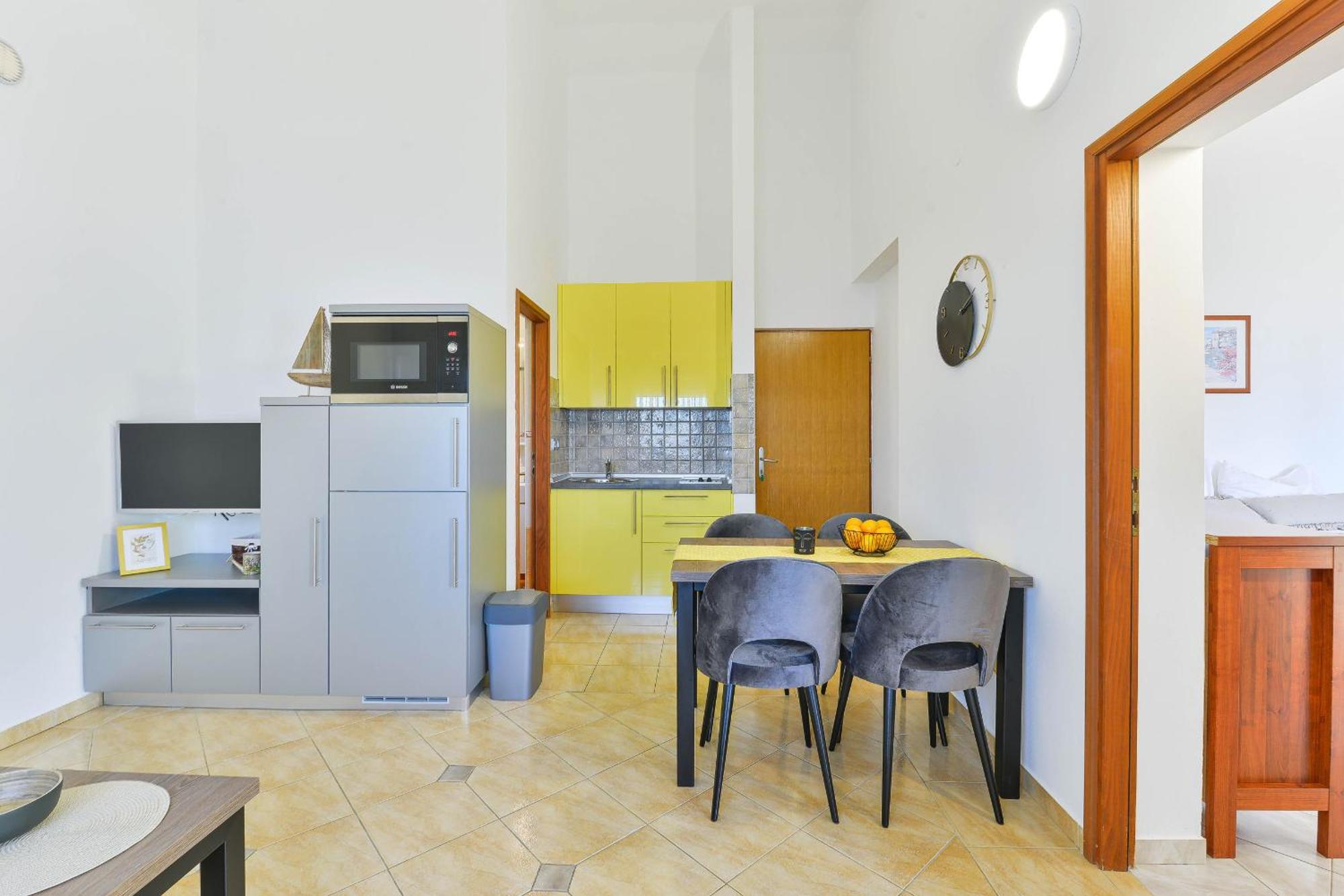 Apartment House Inga Вир Екстериор снимка