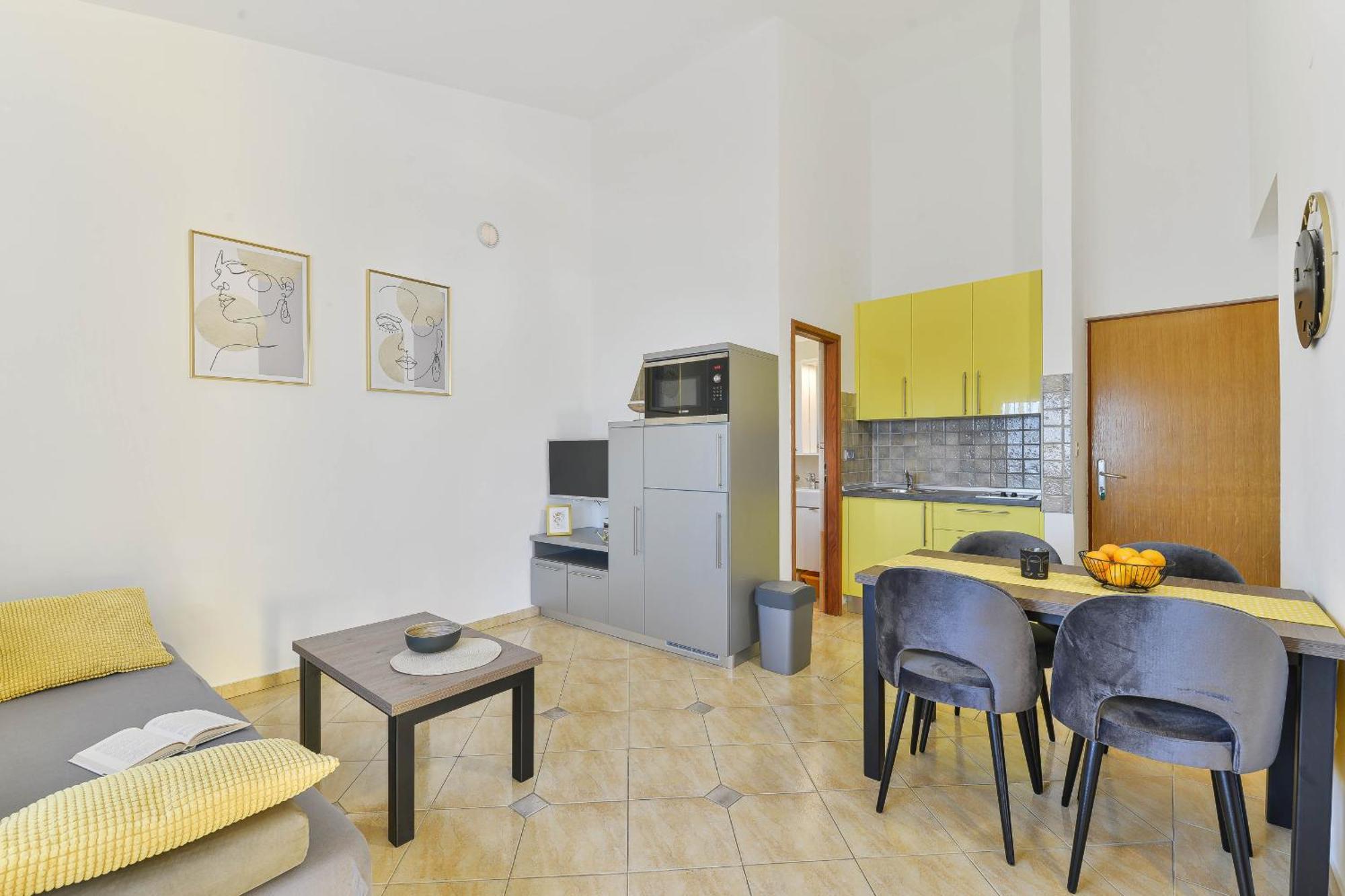 Apartment House Inga Вир Екстериор снимка