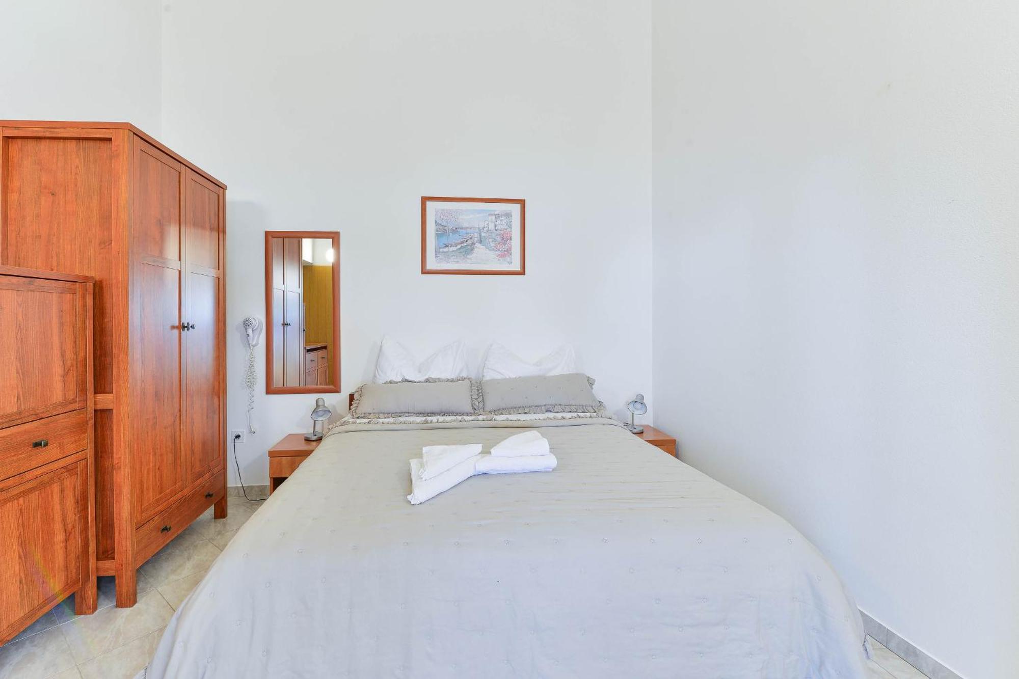 Apartment House Inga Вир Екстериор снимка