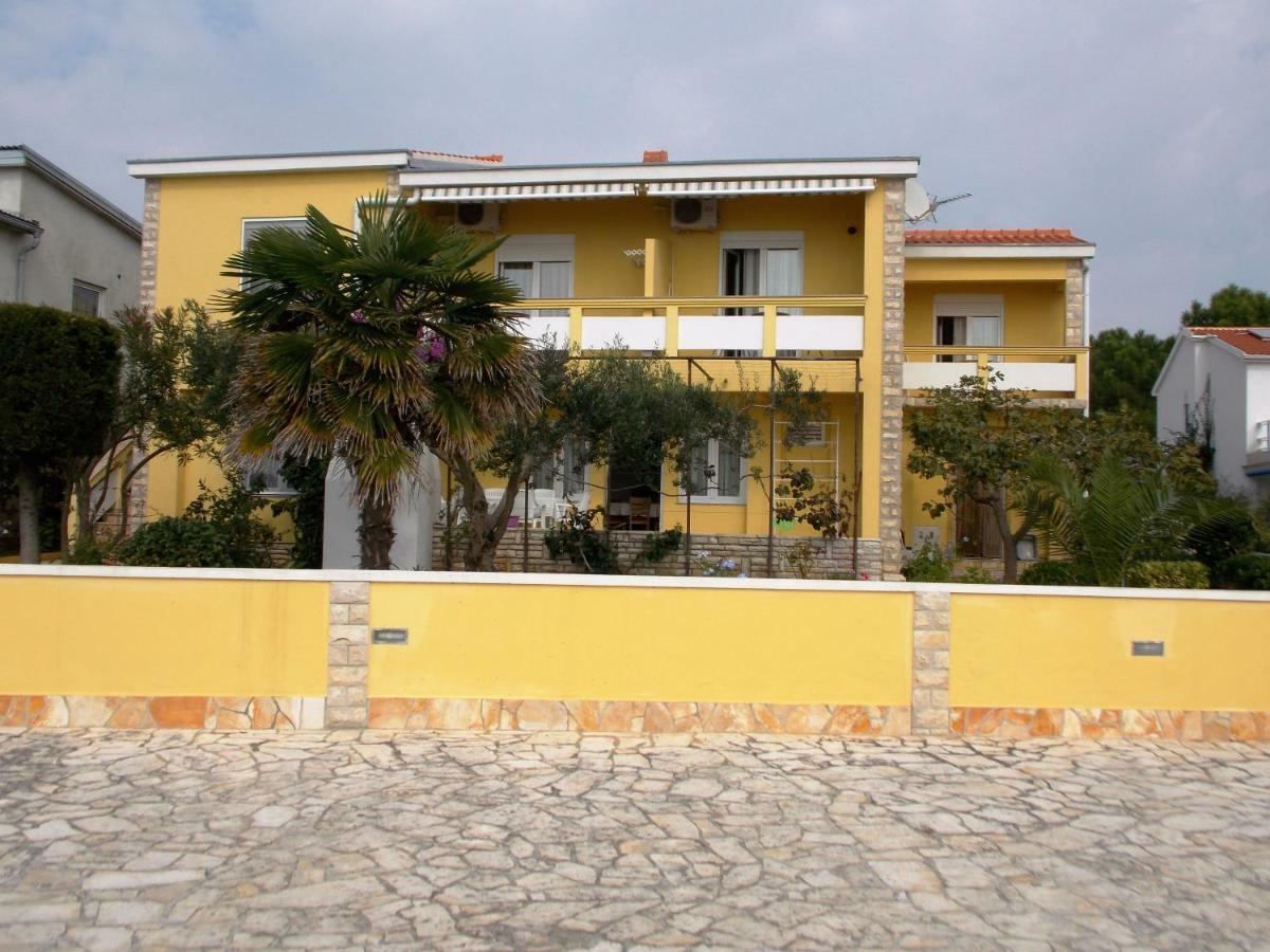 Apartment House Inga Вир Екстериор снимка